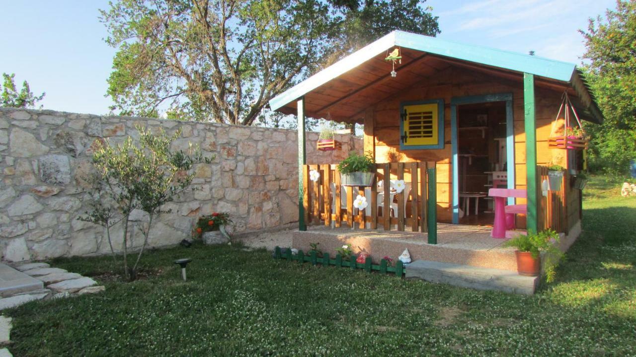 לאבין Holiday Home Mila מראה חיצוני תמונה