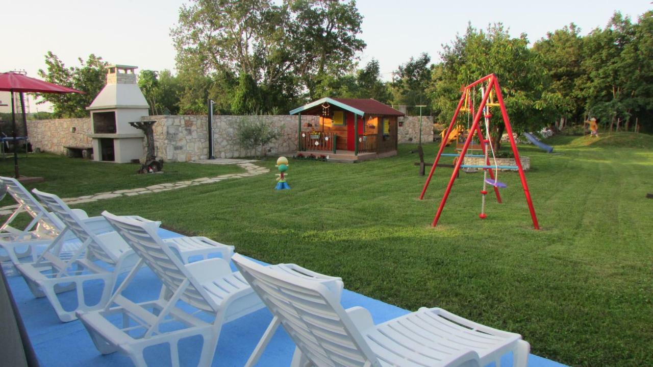 לאבין Holiday Home Mila מראה חיצוני תמונה